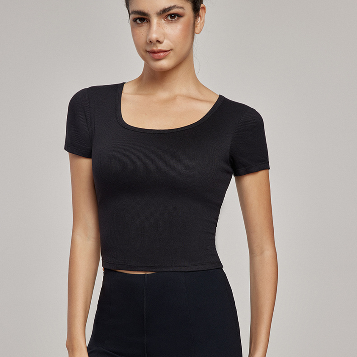 Semi-Fixed Bra Pad Breathable Fitness T-Shirt  DWY115009