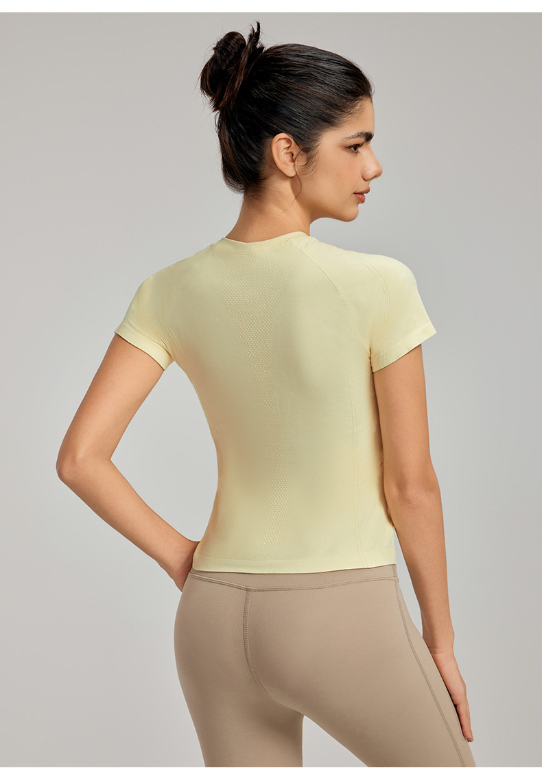Breathable Short-Sleeved Fitness Top for Outdoor Running DWY115015