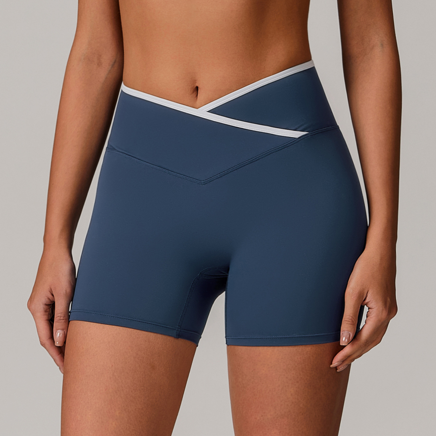 Soft Fabric Contrast Binding Cross Wasit Yoga Shorts 8843