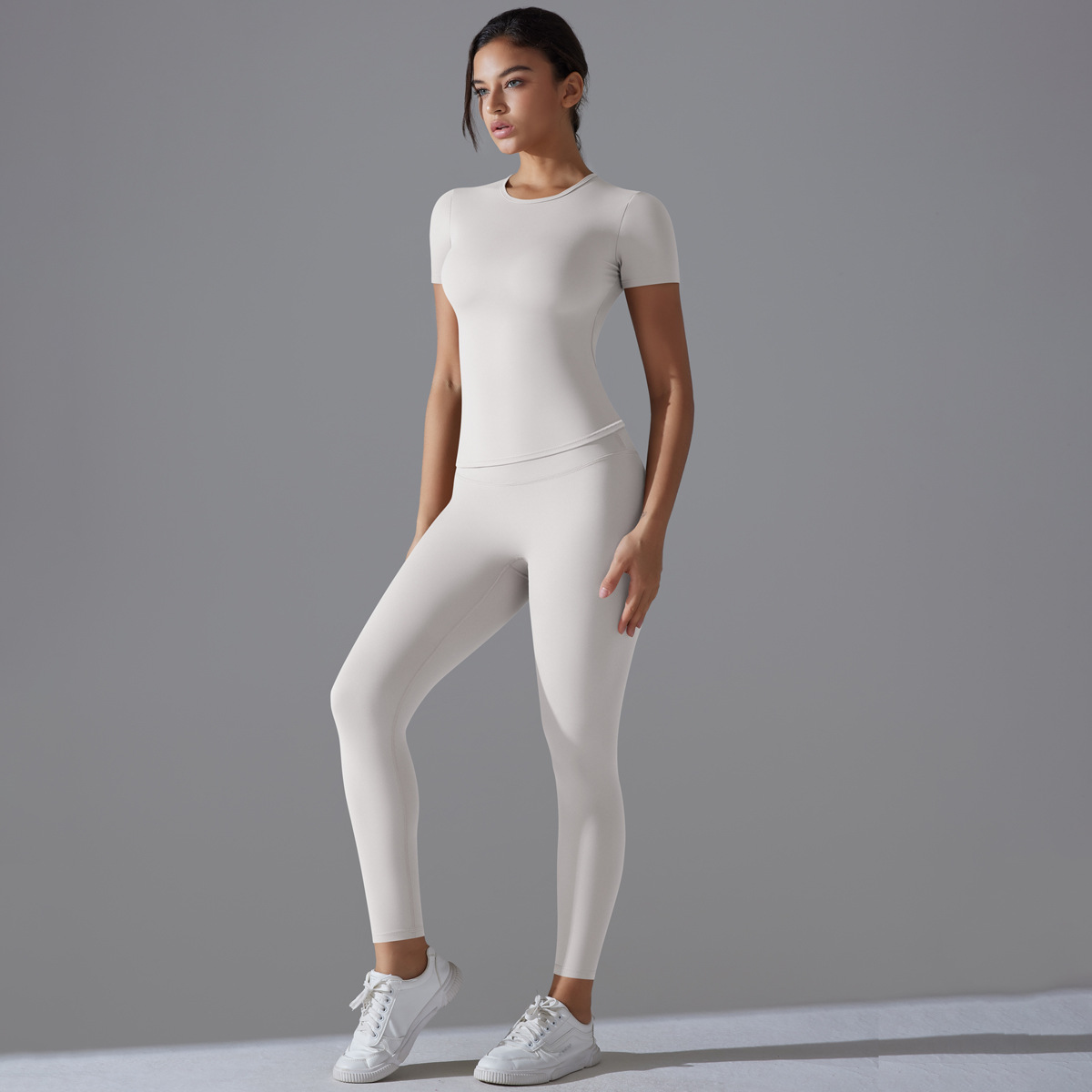  Tight Short-Sleeve Yoga Wear Set 6618