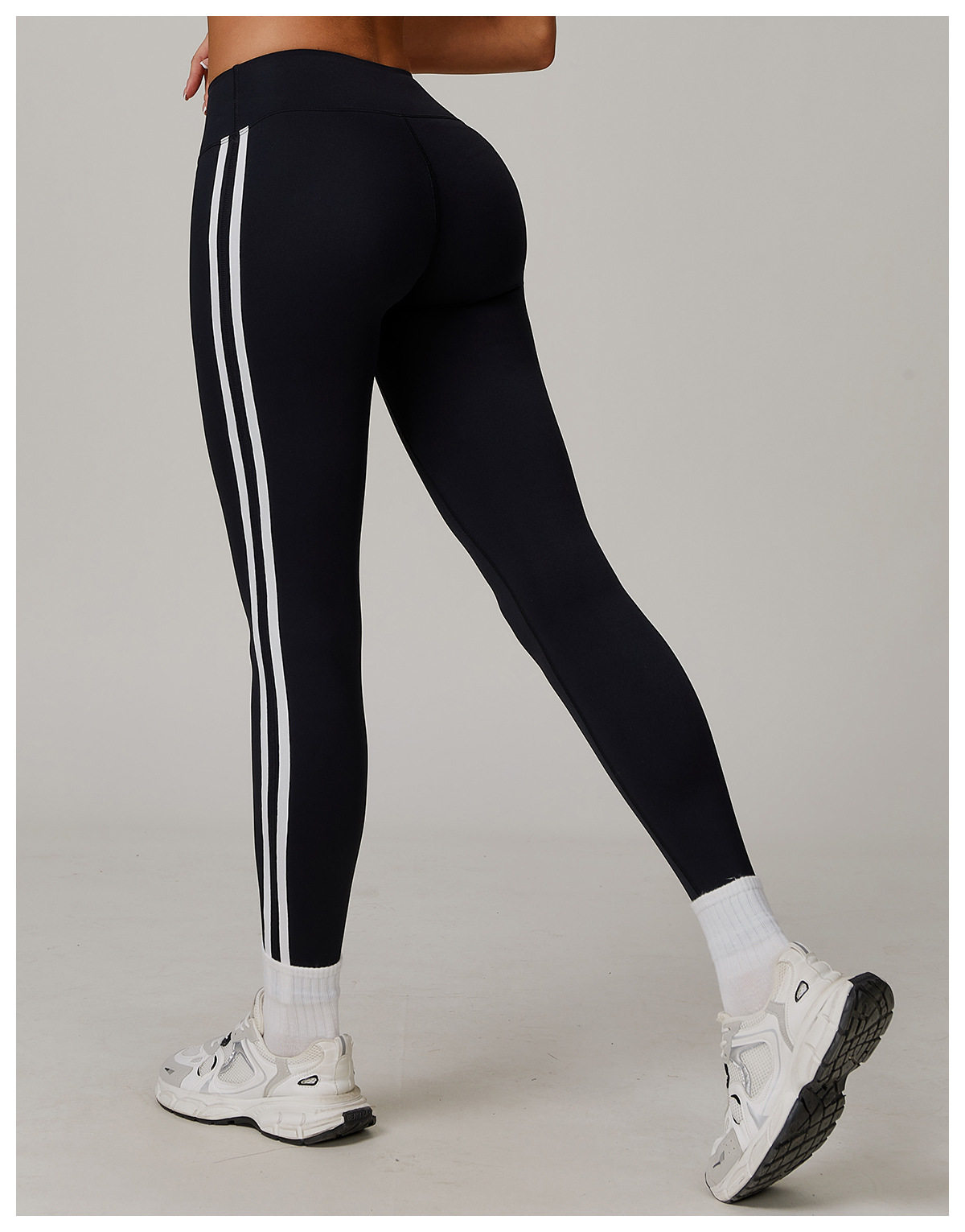 Naked-feeling Tight Fitness Pants 3020
