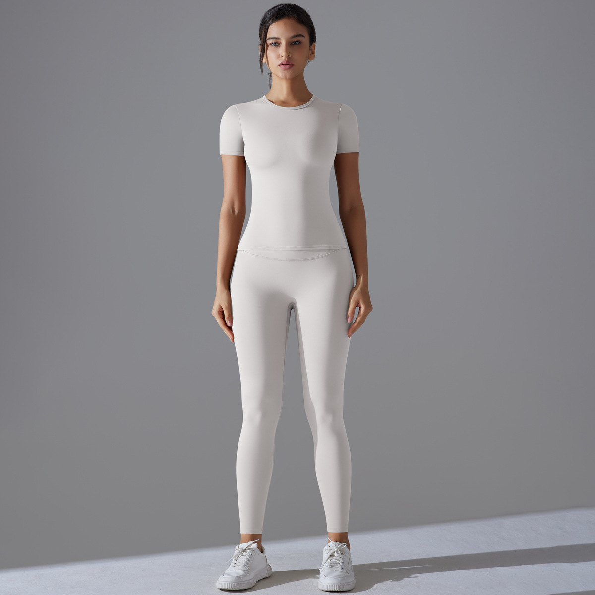  Tight Short-Sleeve Yoga Wear Set 6618