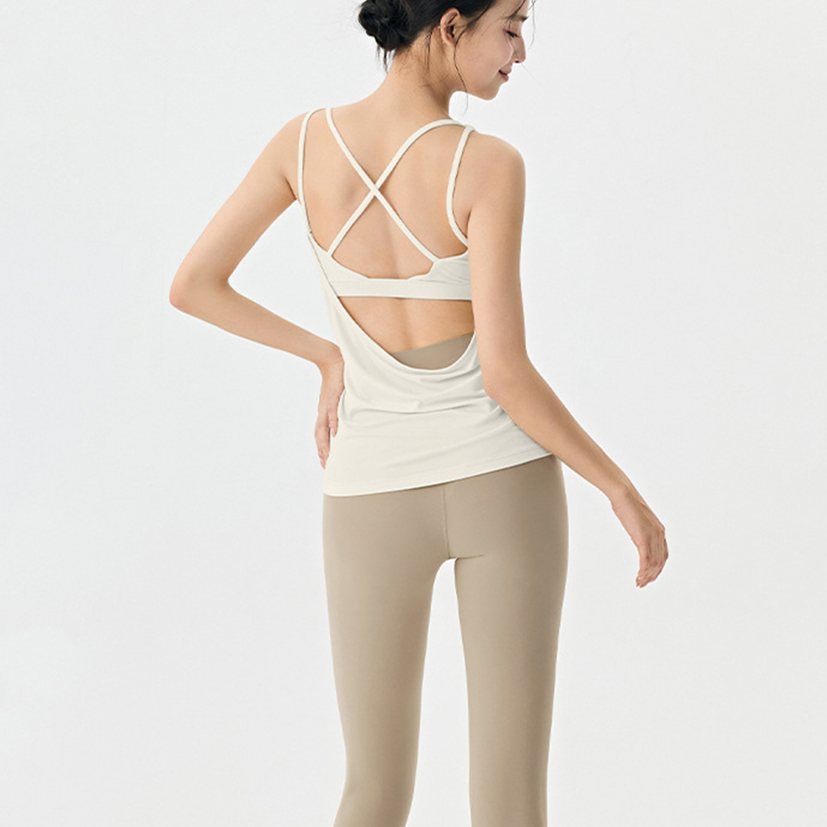 Solid Color Backless Yoga Tank Top with Built-in Chest Pads  DWC115533