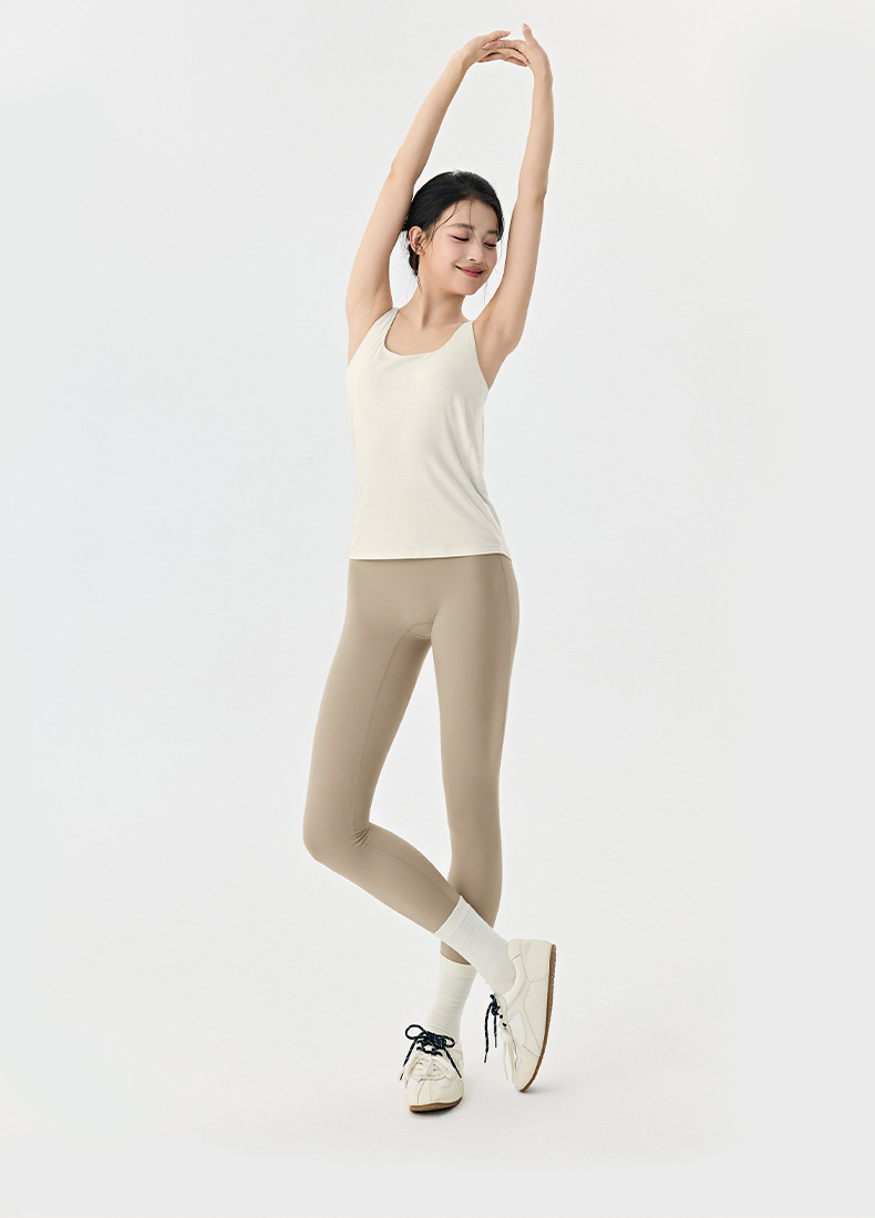 Solid Color Backless Yoga Tank Top with Built-in Chest Pads  DWC115533