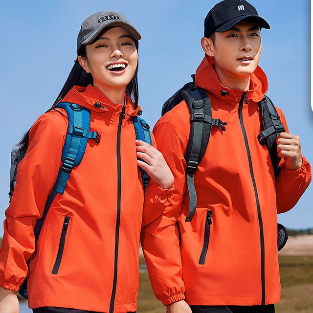 Men's Hooded Single-Layer Windproof Waterproof Jacket 672