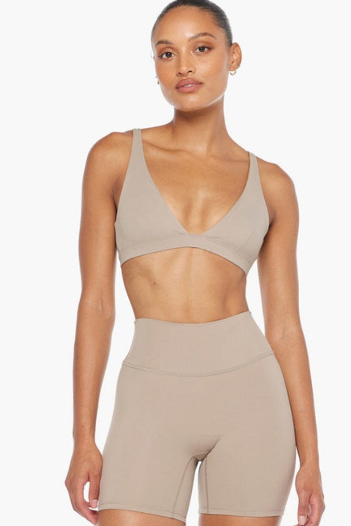 Slimming High-Waisted Ankle-Length Yoga Set with Push-Up Supportive Sports Bra and Racerback Design SKL-FNK202316