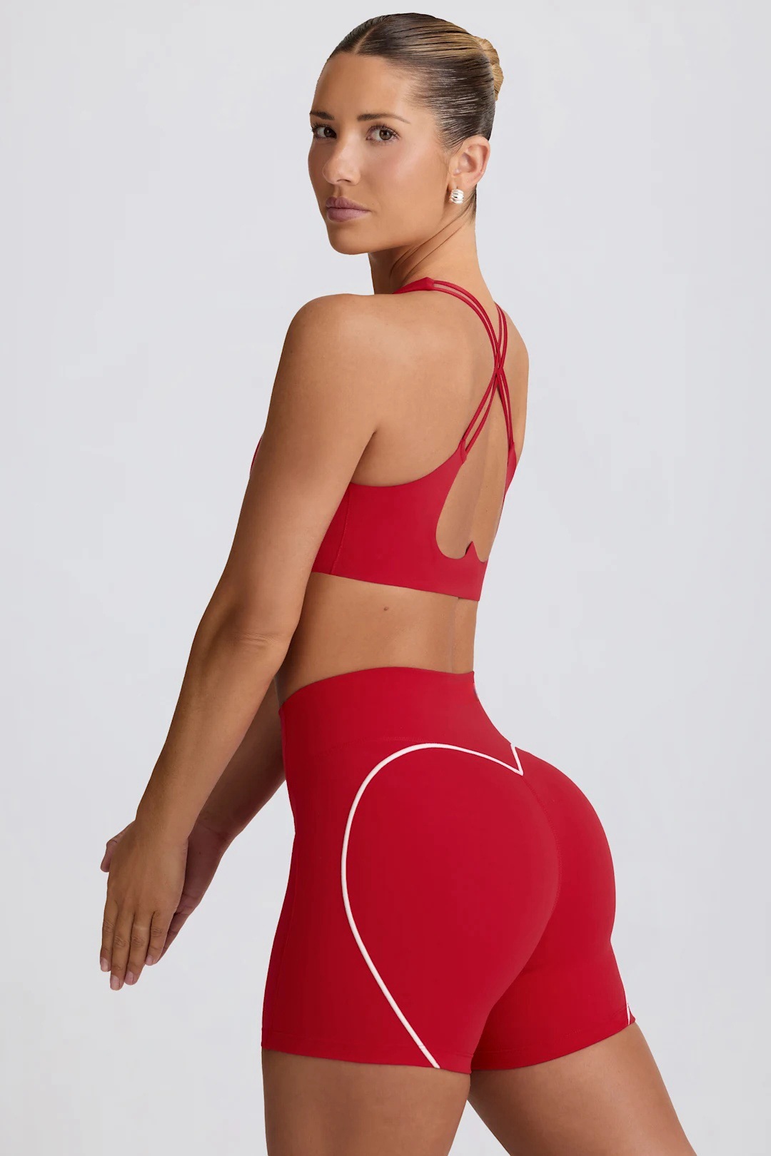  Heart-Shaped Yoga Set with High-Waisted Shorts and Colorblock Design 2-Piece Set SKL-FNK25118