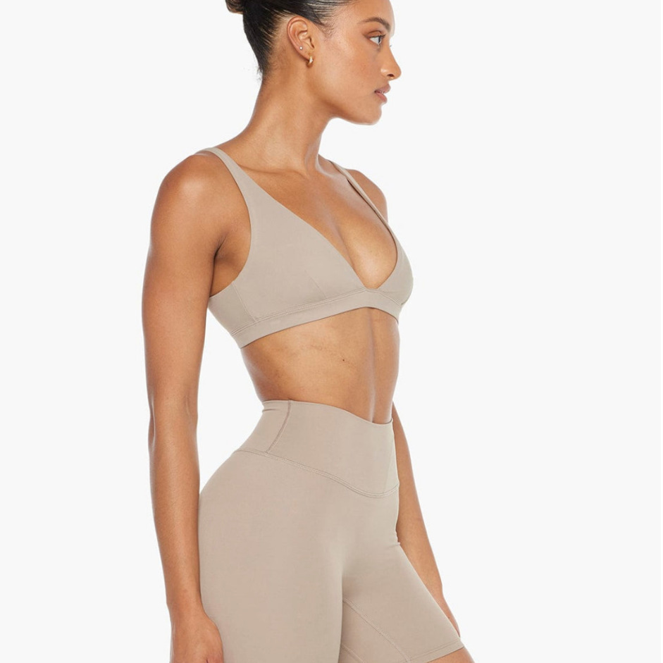 Slimming High-Waisted Ankle-Length Yoga Set with Push-Up Supportive Sports Bra and Racerback Design SKL-FNK202316