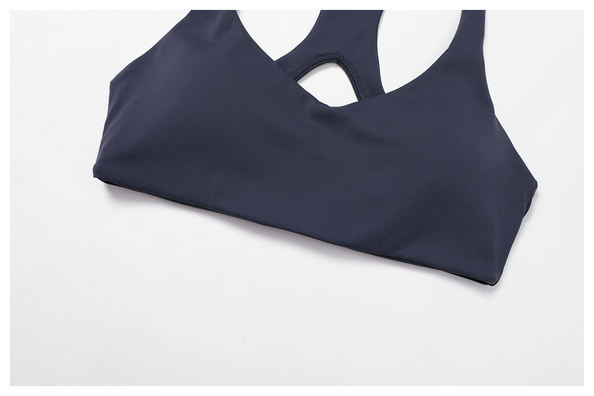 Hollow-Out Back Fitted Yoga Bra 2029