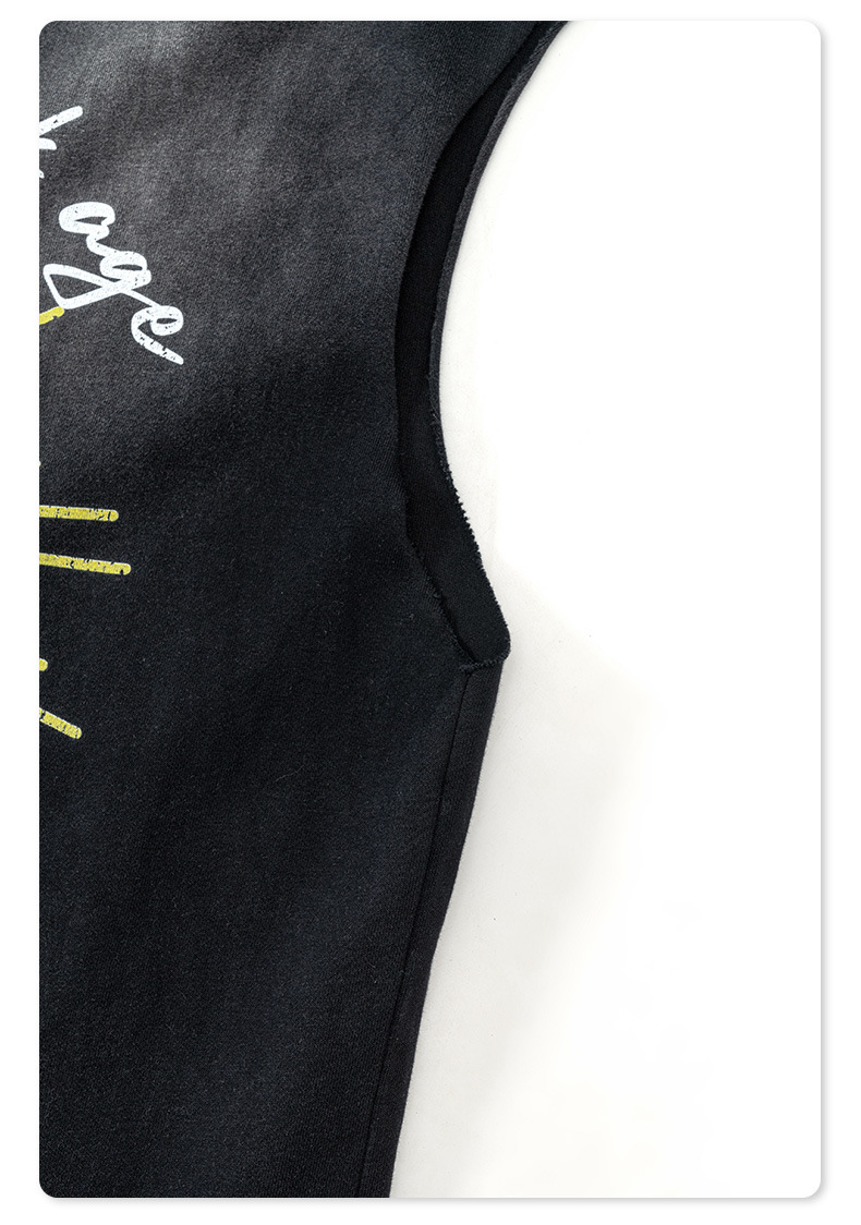 Street Gradient Sleeveless Vest BE4341