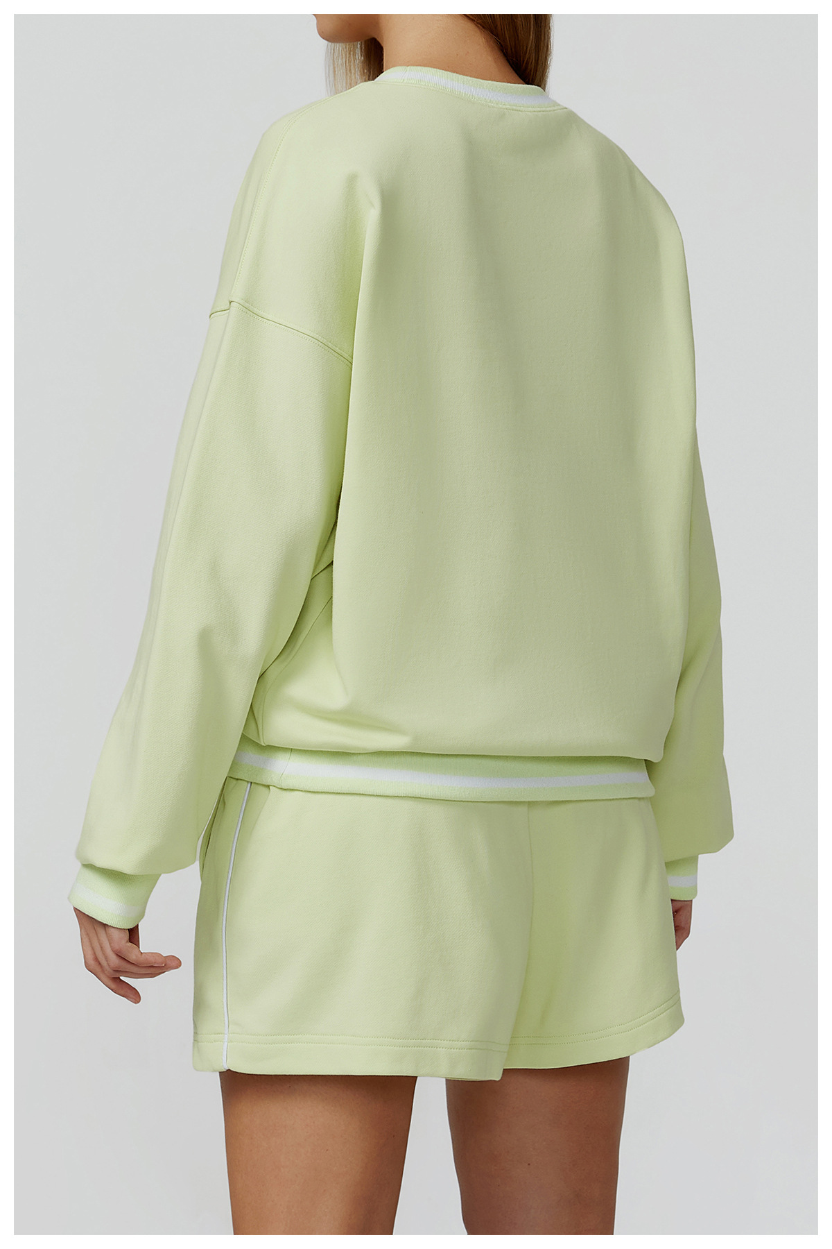 Loose Crew Neck Long-Sleeve Sweatshirt 7028