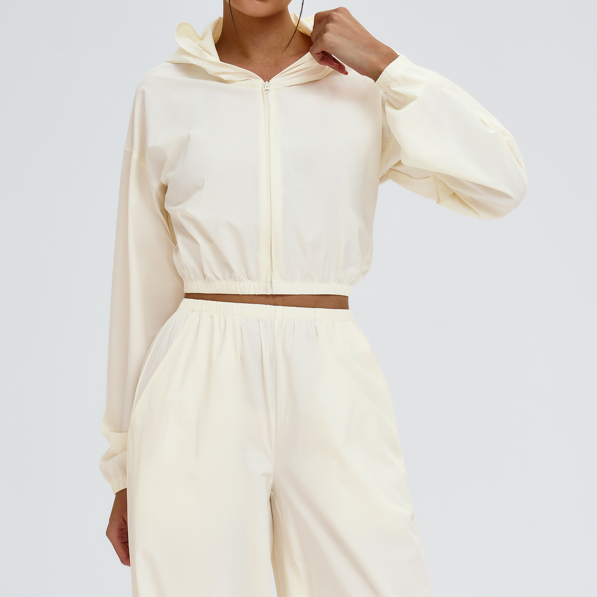 Outdoor Sun Protection and Hooded Sports Jacket with Windproof Zipper EWT2520