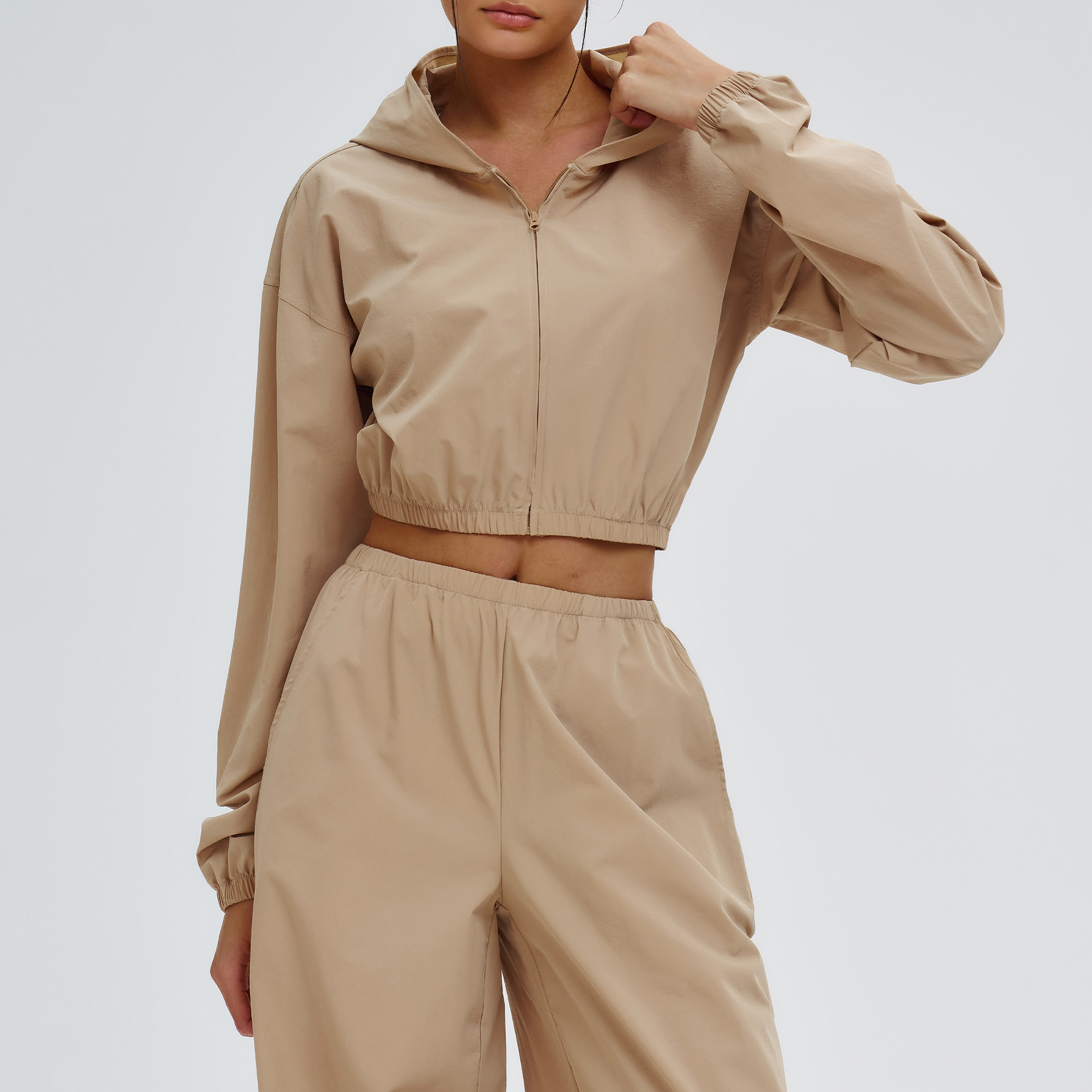 Outdoor Sun Protection and Hooded Sports Jacket with Windproof Zipper EWT2520