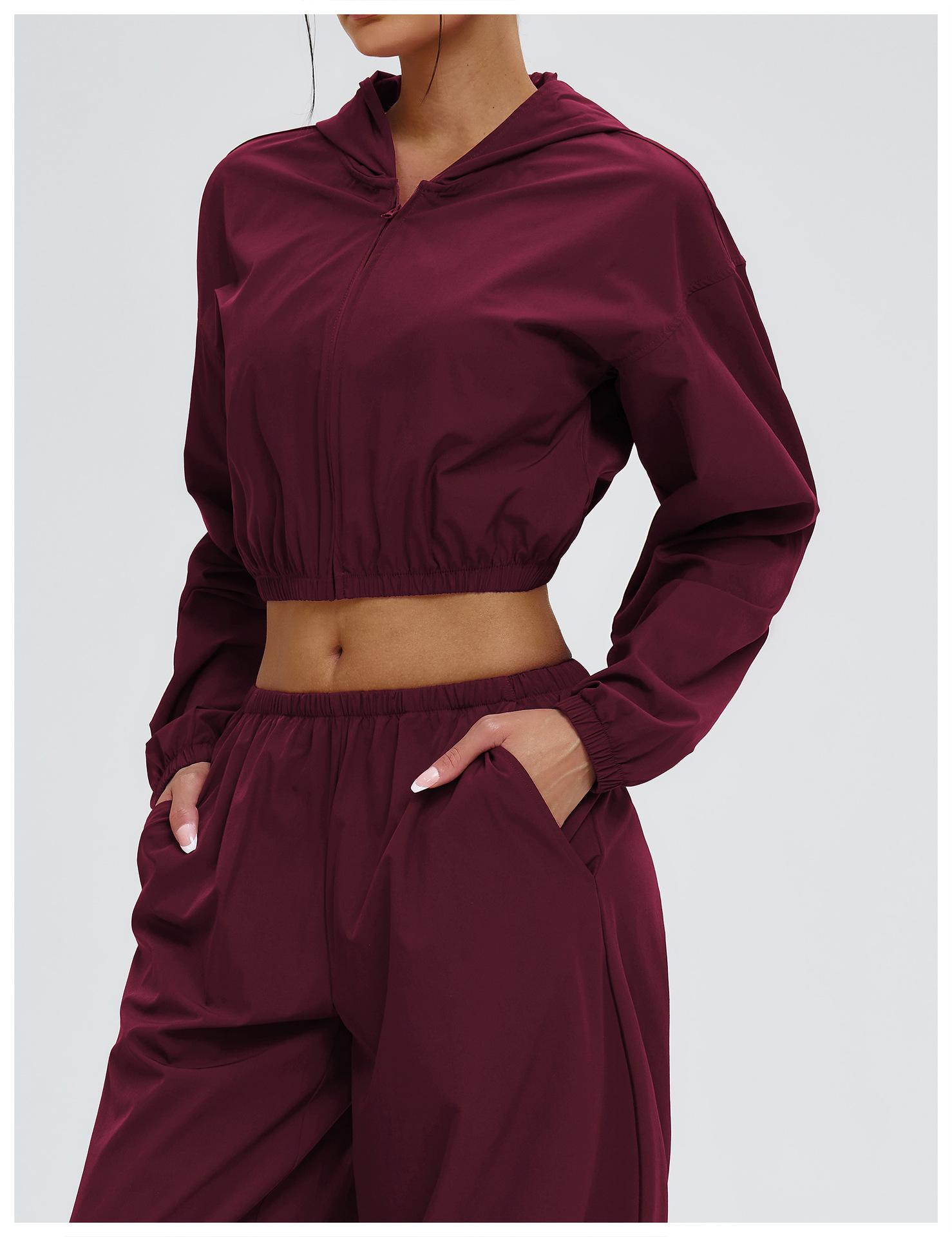 Outdoor Sun Protection and Hooded Sports Jacket with Windproof Zipper EWT2520