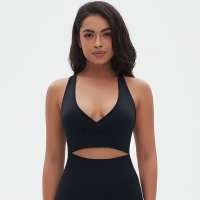 Seamless Yoga Wear Breathable Sports Bra 6666Cross Straps