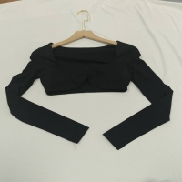 Comfortable Skin-Friendly Long-Sleeve Crop Top with Built-in Bra SKL-FNK8830